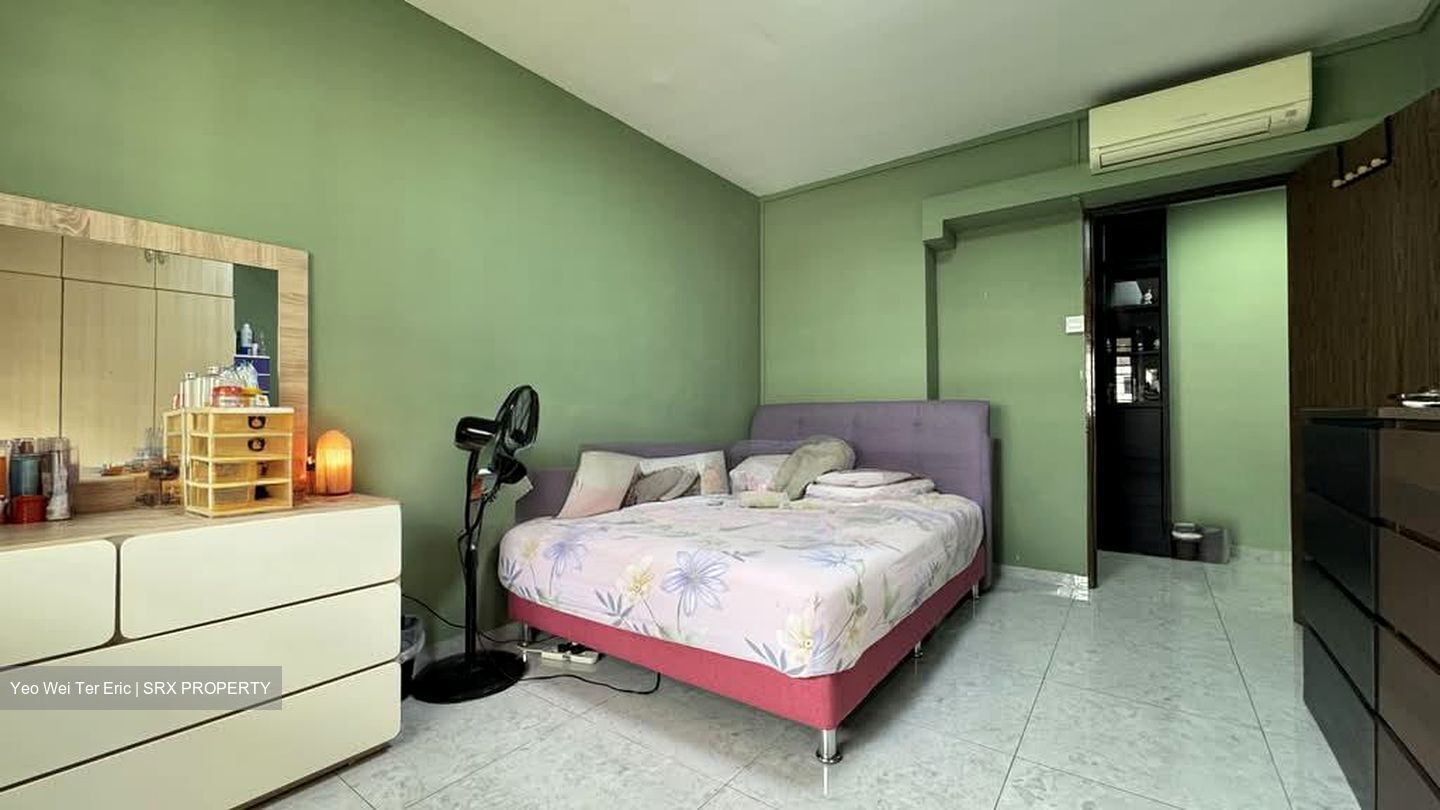 Blk 115 Ho Ching Road (Jurong West), HDB Executive #585415411